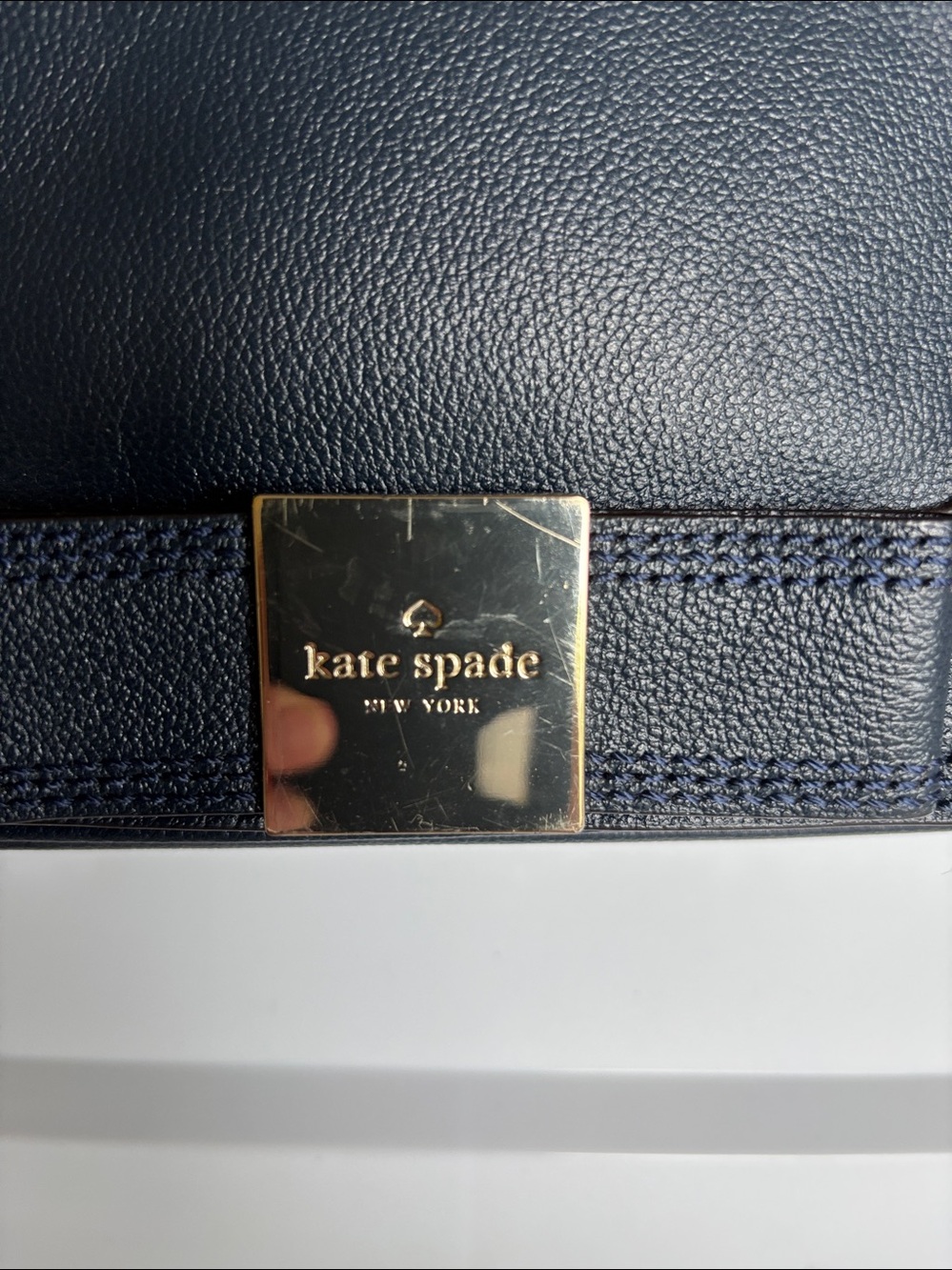 Kate Spade Primrose Hill Little Kaelin Bow Navy leather purse bag crossbody. - Picture 3 of 16